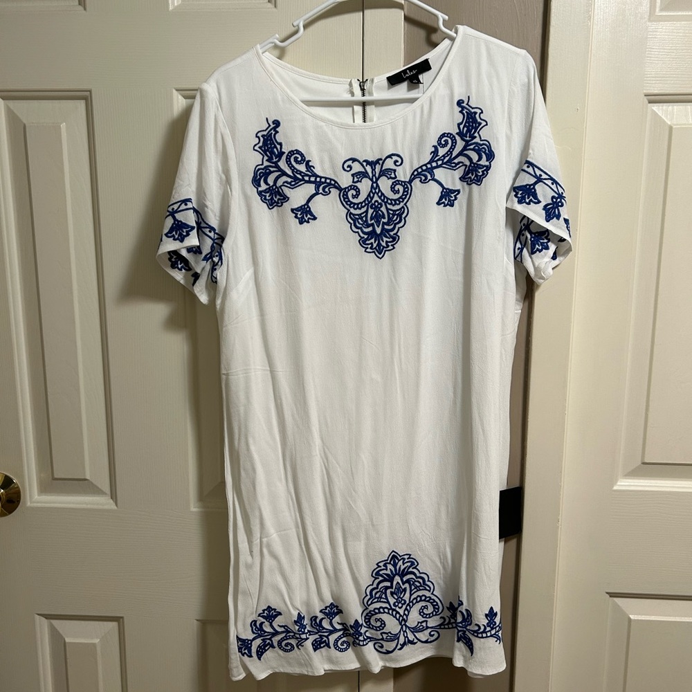 Lulu’s Tale to Tell Blue and Ivory Embroidered Shift Dress. New with Tags - Picture 2 of 4